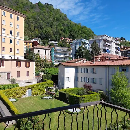 Vacanze Il Tulipano - Private Parking Комо